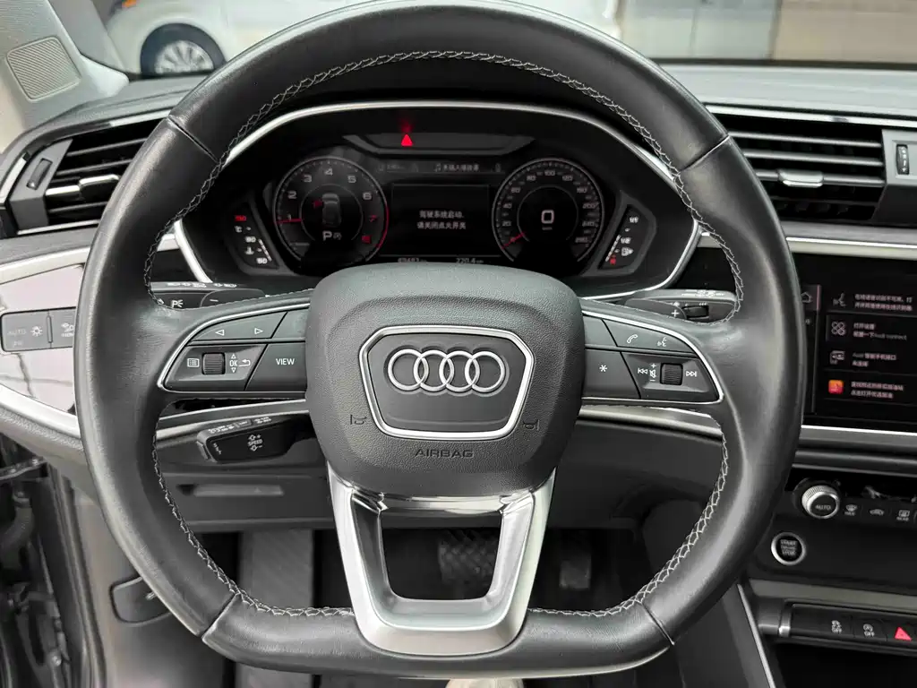 Audi Q3 2022 — фото 13
