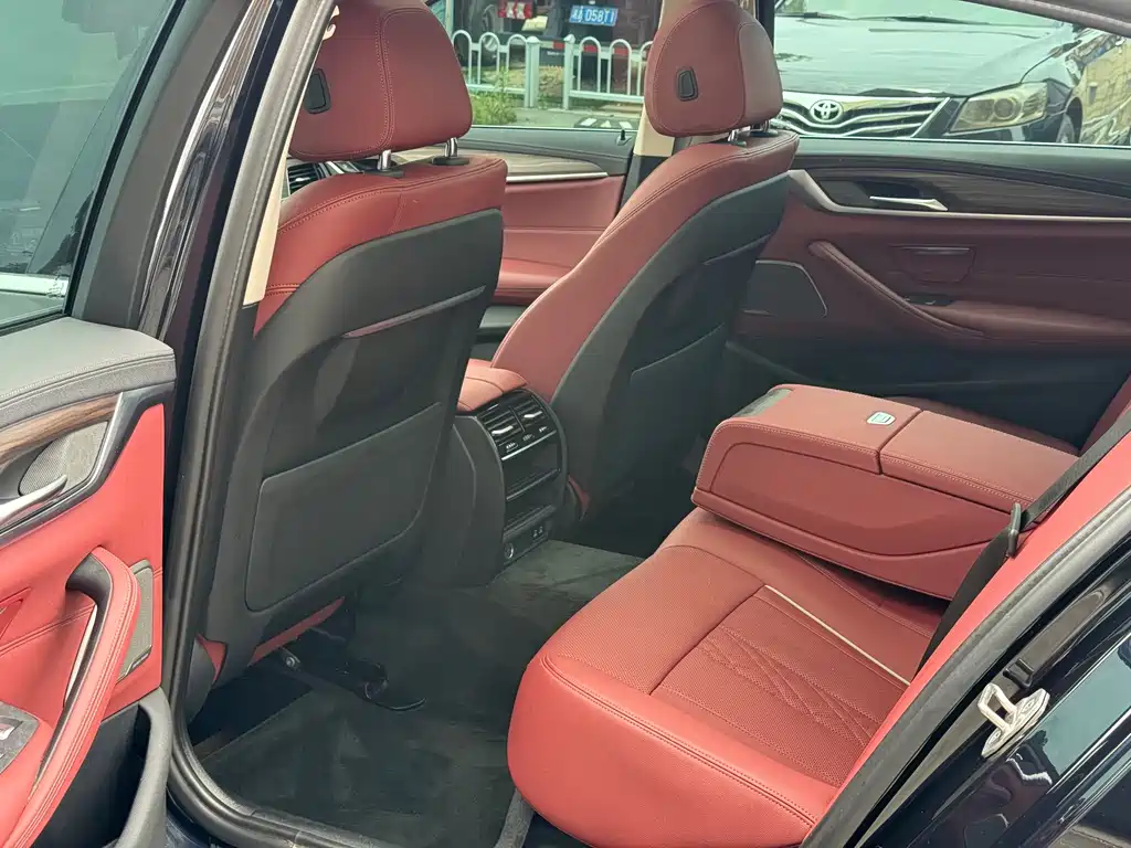 BMW 5 Series 2022