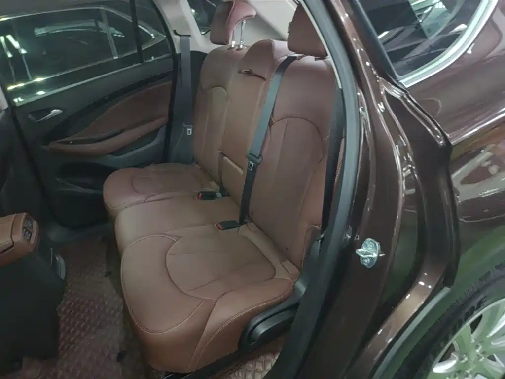 Buick Envision Plus 2021 — фото 17
