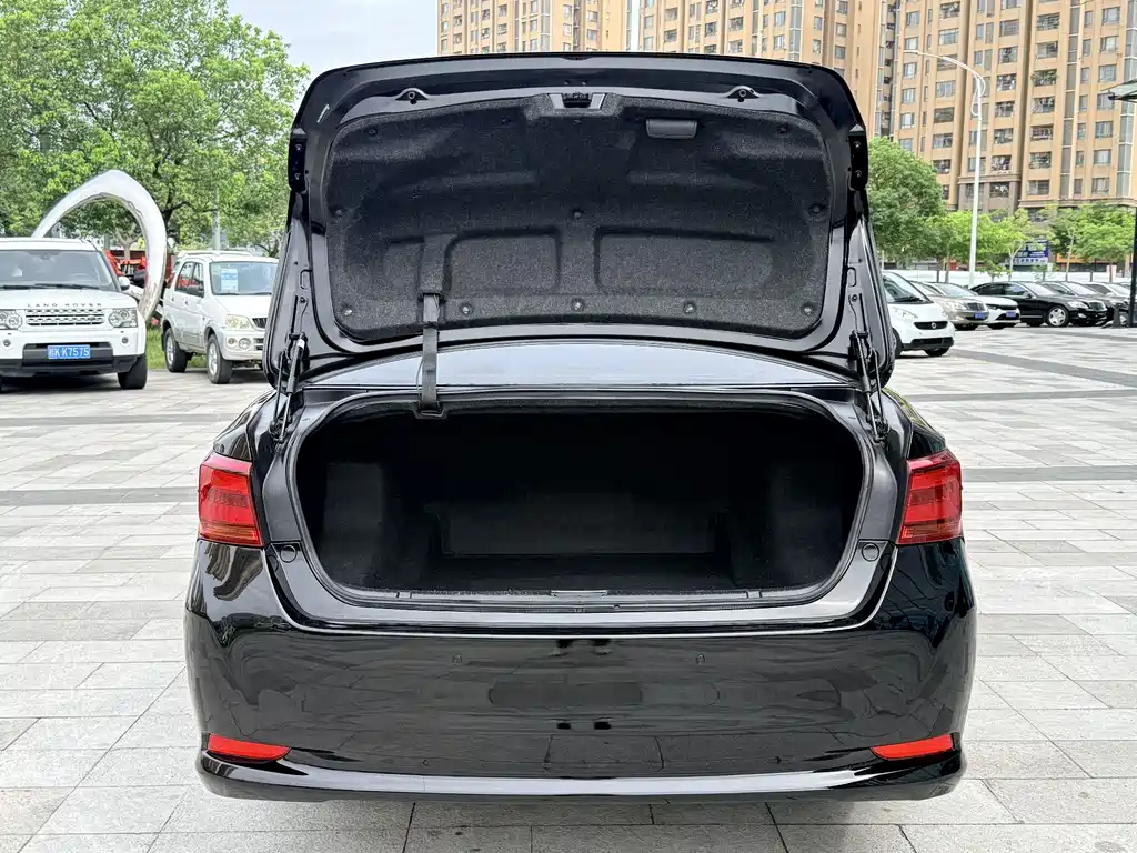 Toyota Crown 2018 — фото 19