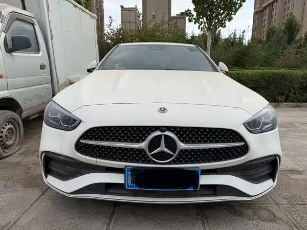 Mercedes-Benz C-Class 2025