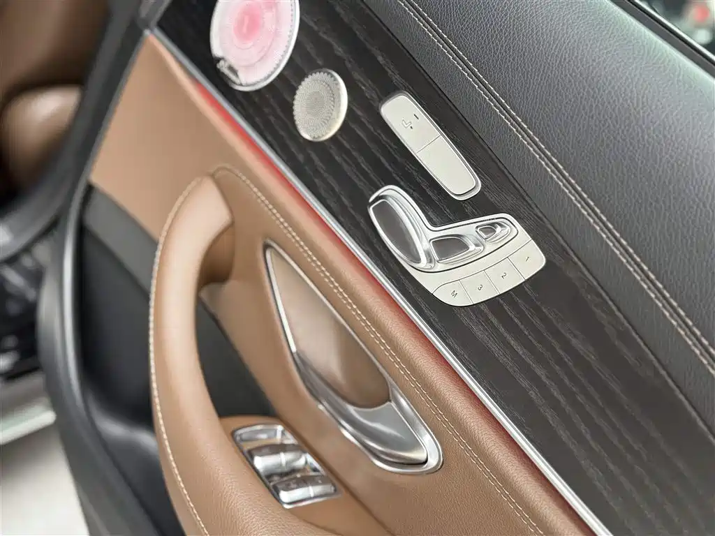 Mercedes-Benz E-Class 2022 — фото 37