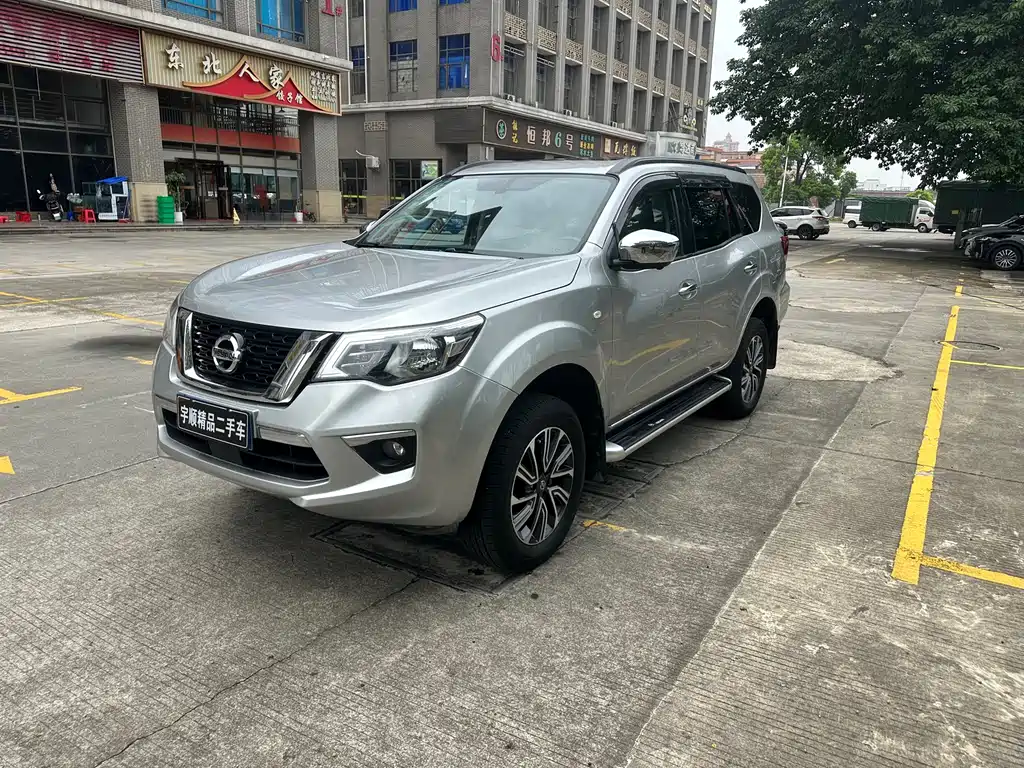 Nissan Terra 2019