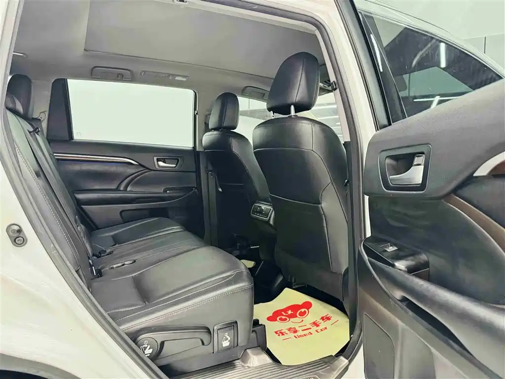 Toyota Highlander 2017 — фото 30