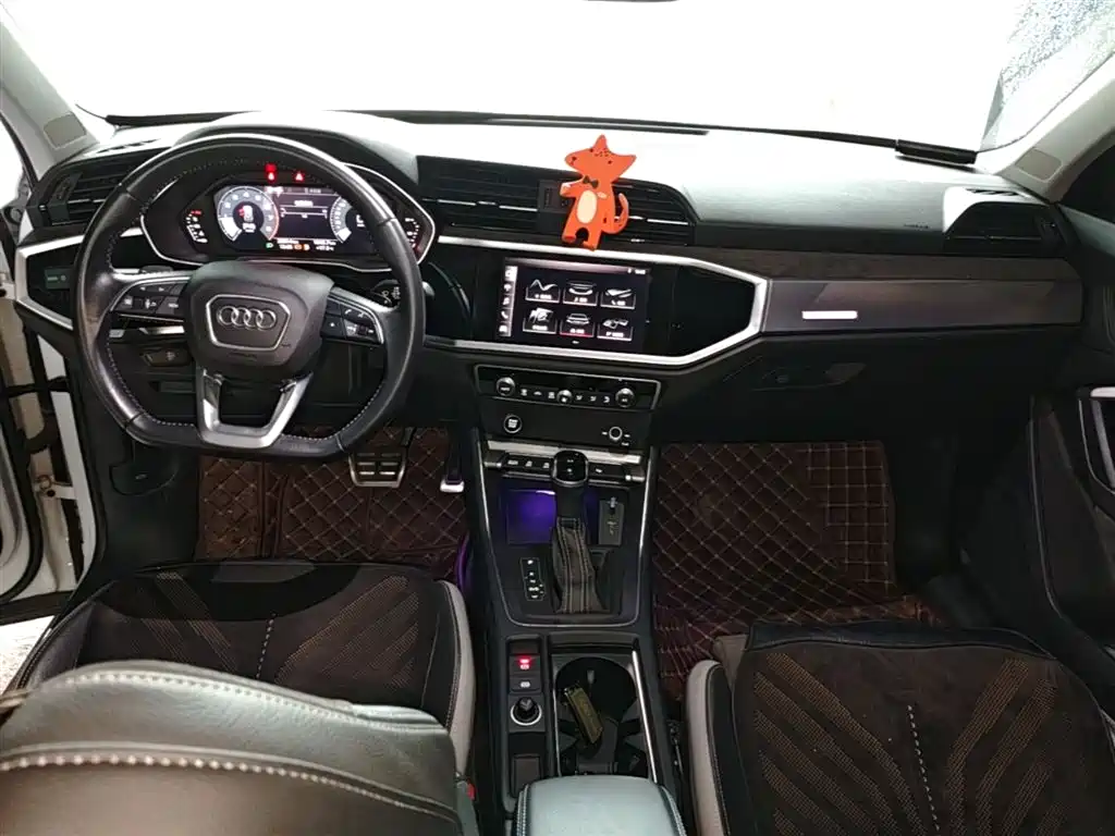 Audi Q3 2021 — фото 10