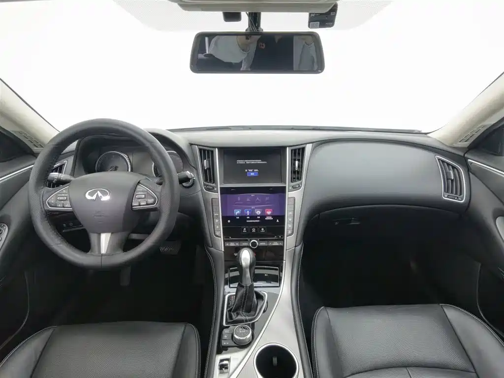 Infiniti Q50L 2016