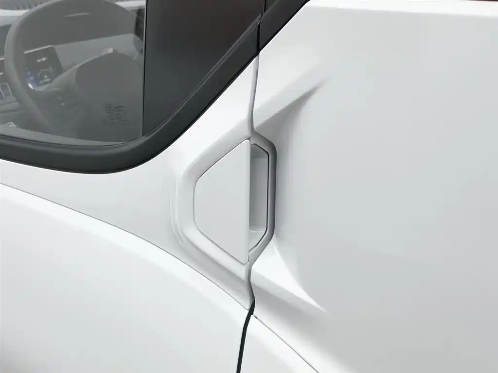 Wuling Nano EV 2022 — фото 18