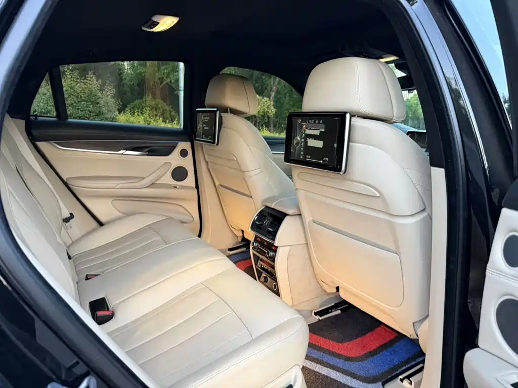 BMW X6 2015 — фото 15
