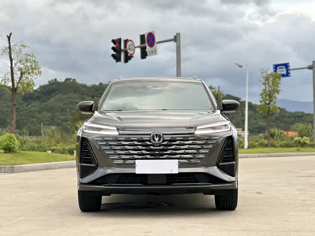 Changan CS75PLUS 2025 — фото 2