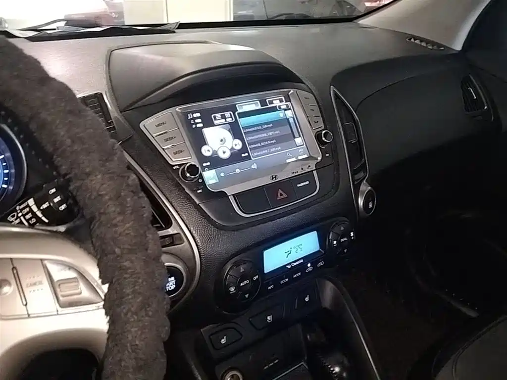 Hyundai ix35 2014 — фото 13