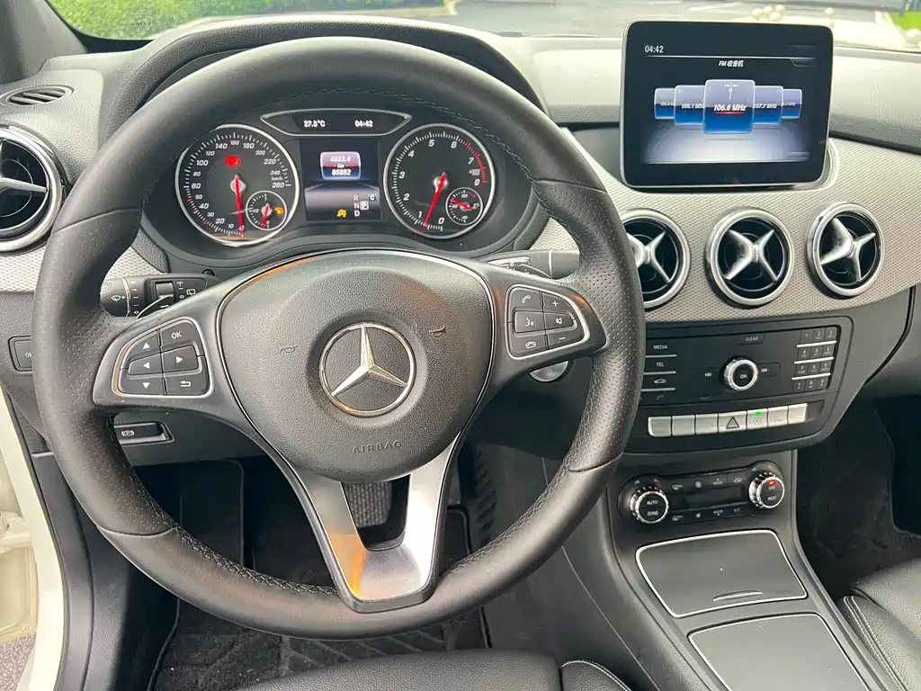 Mercedes-Benz B-Class 2018 — фото 20