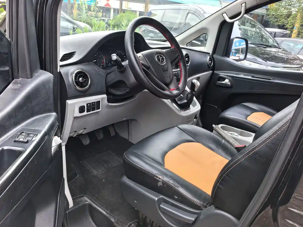 JAC Refine Refine M3 2015 — фото 5