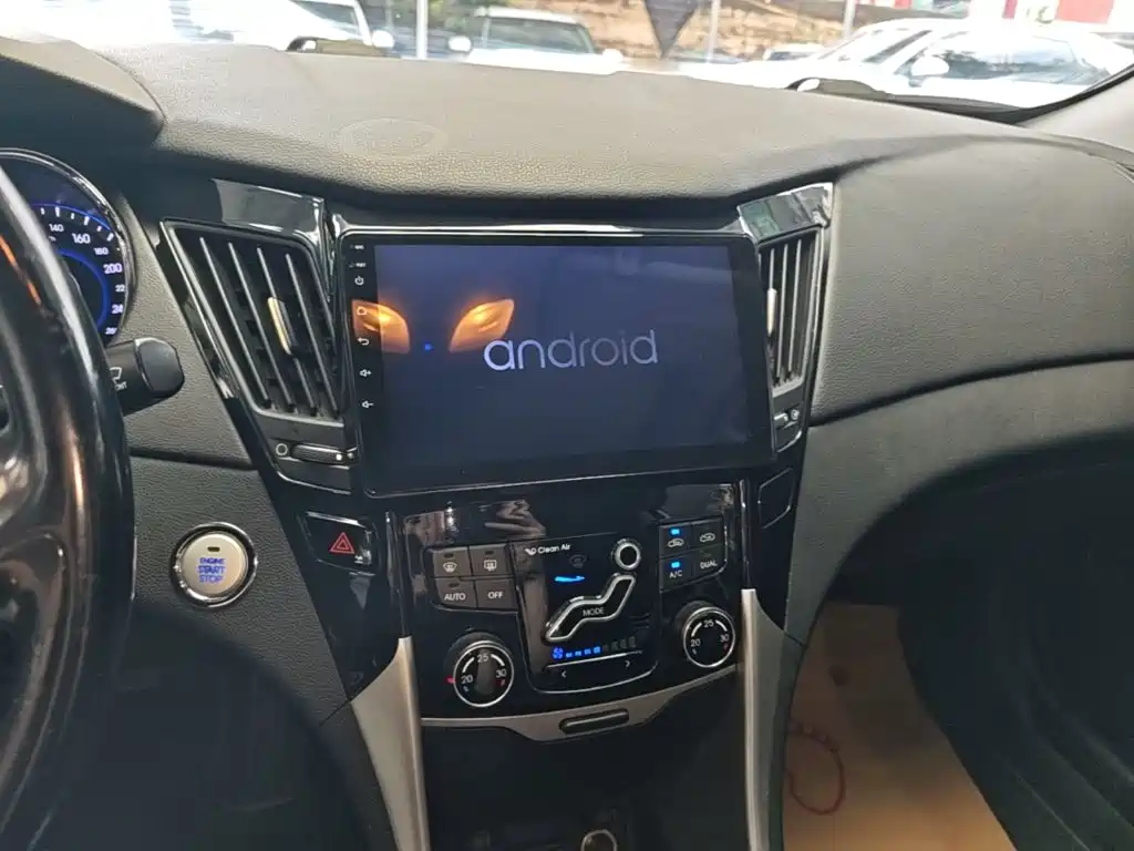 Hyundai Sonata 2016 — фото 13
