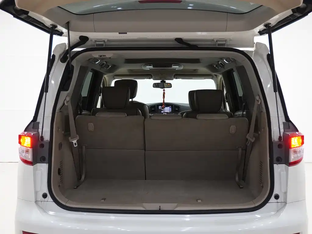 Nissan Quest 2016