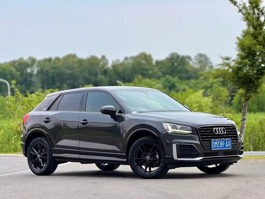 Audi Q2L 2019 — фото 3