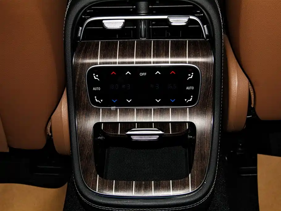 Mercedes-Benz E-Class 2025 — фото 32
