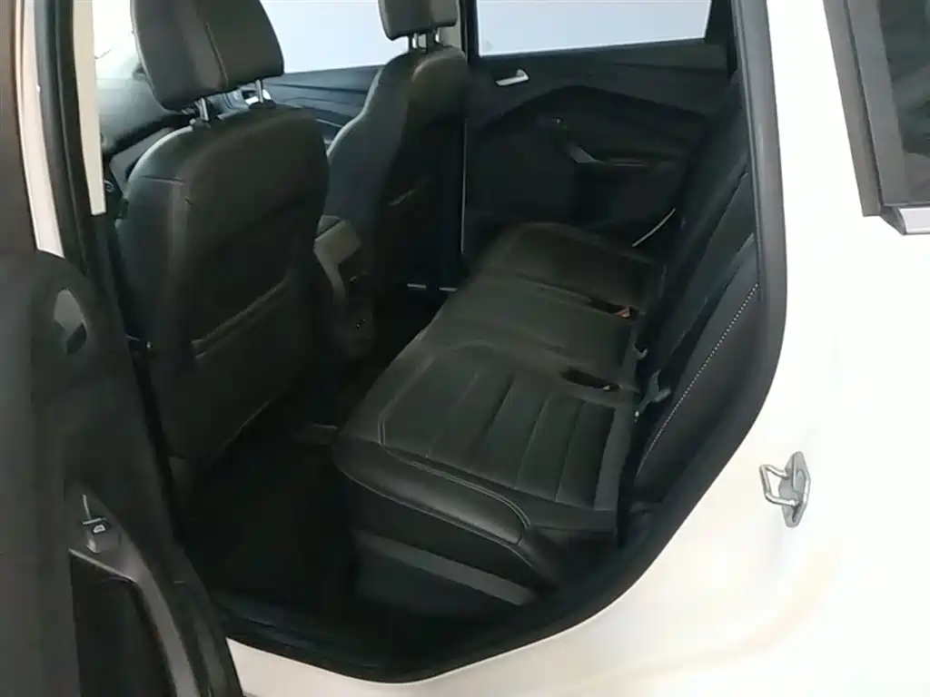 Ford Kuga 2018 — фото 17