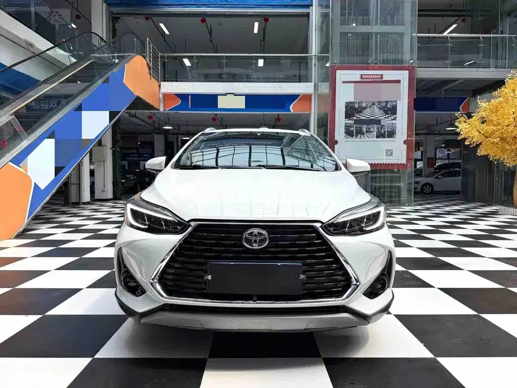 Toyota Yaris L 2022