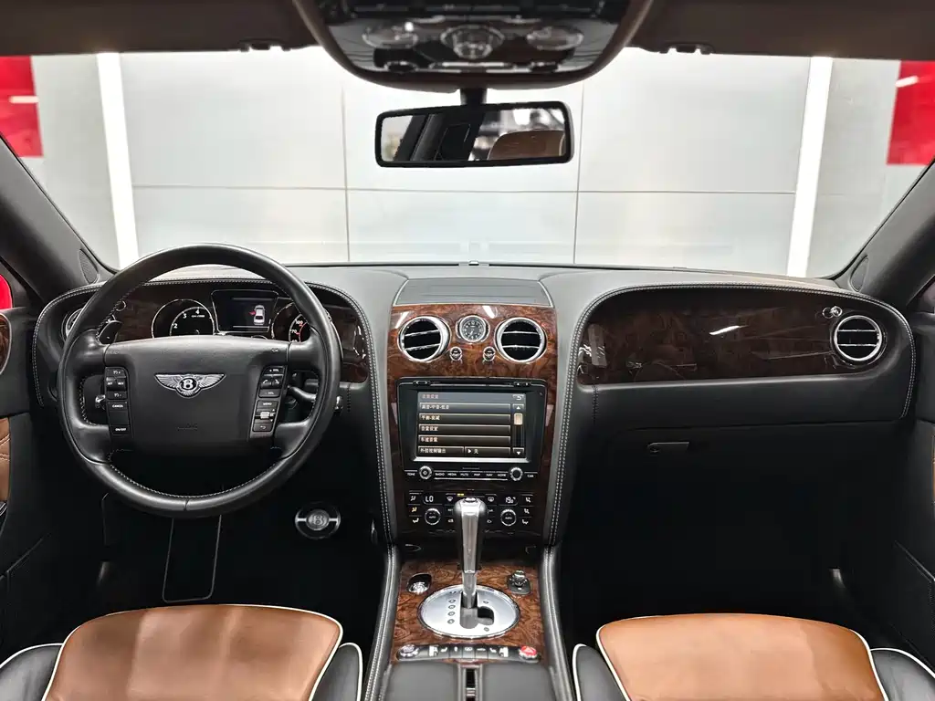 Bentley Flying Spur 2012 — фото 11
