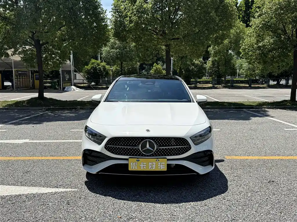 Mercedes-Benz A-Class 2023 — фото 3