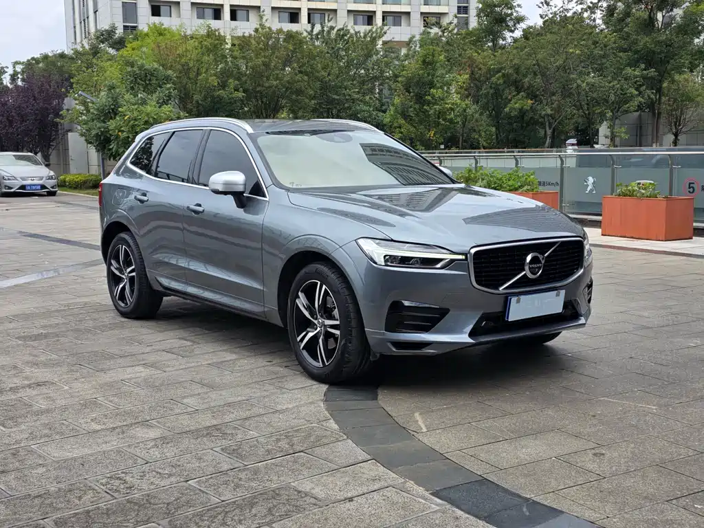 Volvo XC60 2018 — фото 3