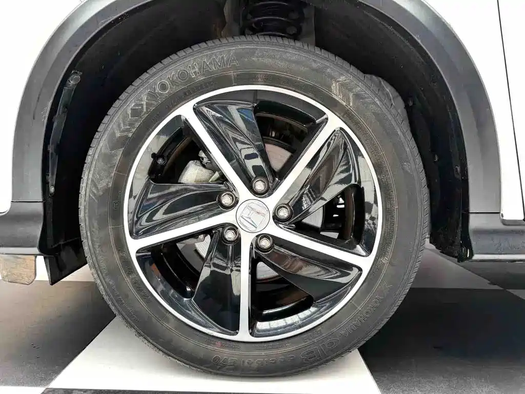 Honda Vezel 2022 — фото 11