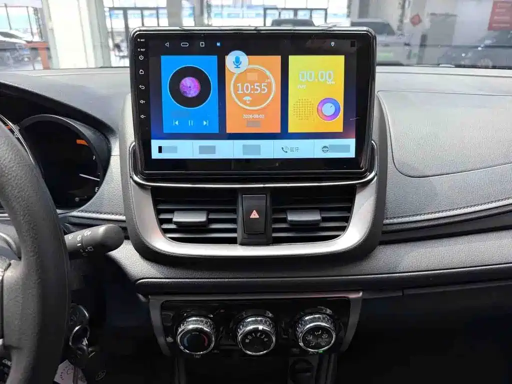 Toyota Yaris L 2022 — фото 10