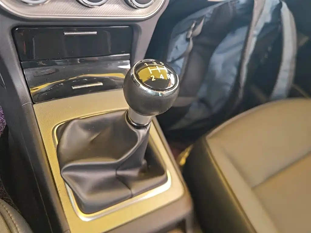 Mitsubishi Lancer EX 2015 — фото 14