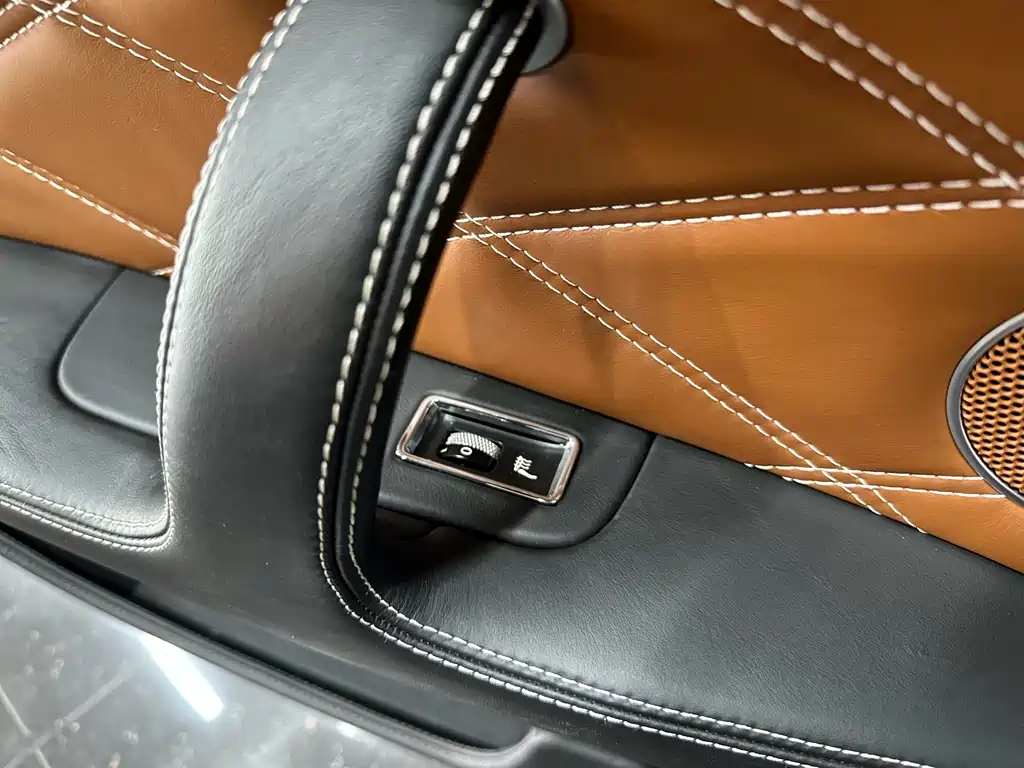 Bentley Flying Spur 2012 — фото 9