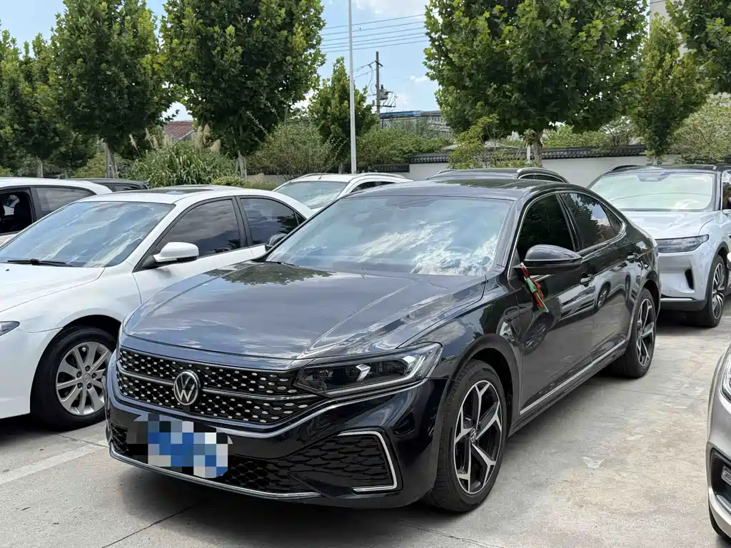 Volkswagen Passat 2024