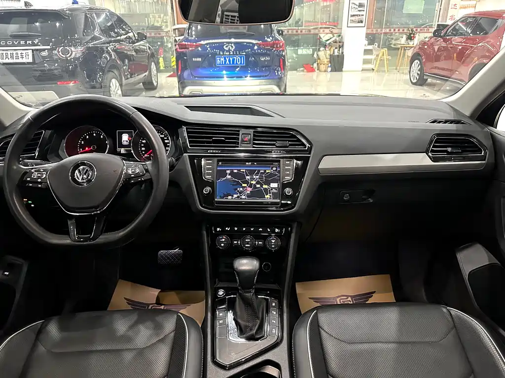 Volkswagen Tiguan L 2018 — фото 6