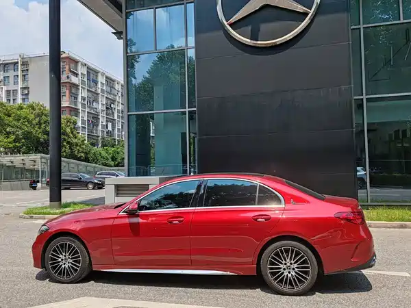 Mercedes-Benz C-Class 2022