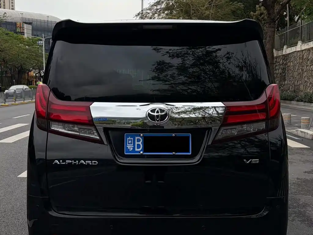 Toyota Alphard 2018 — фото 4