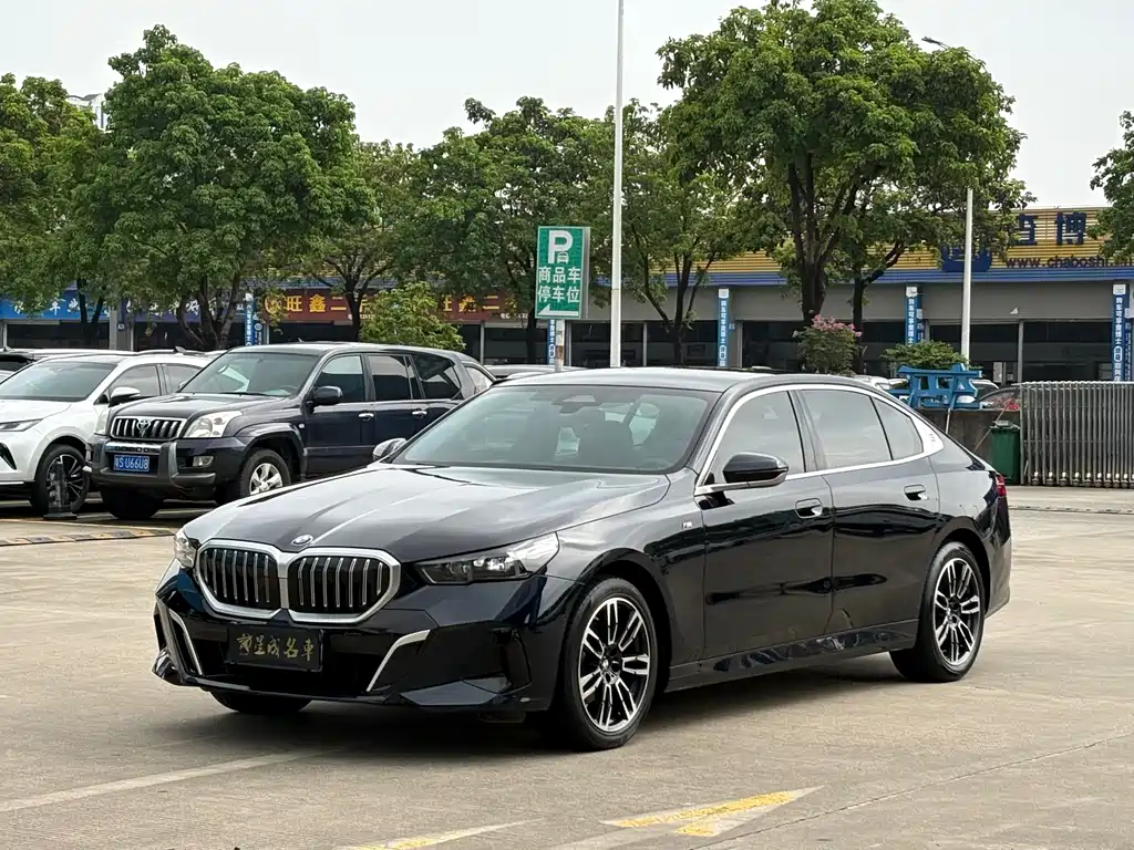 BMW 5 Series 2024