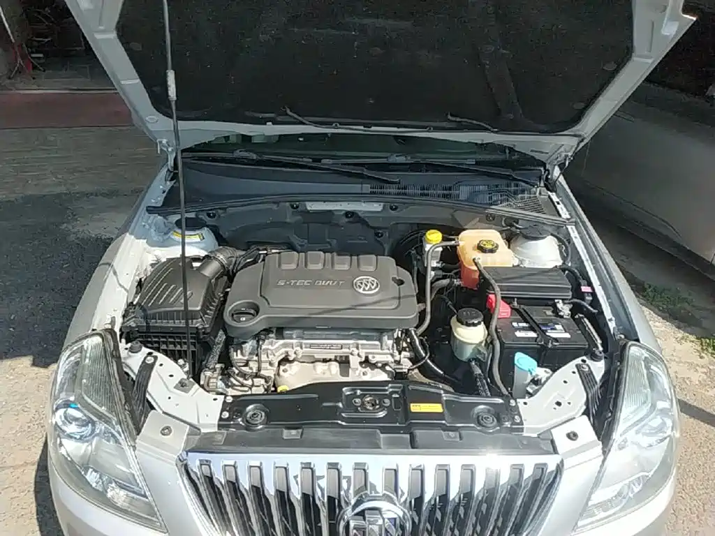 Buick Excelle 2015 — фото 20