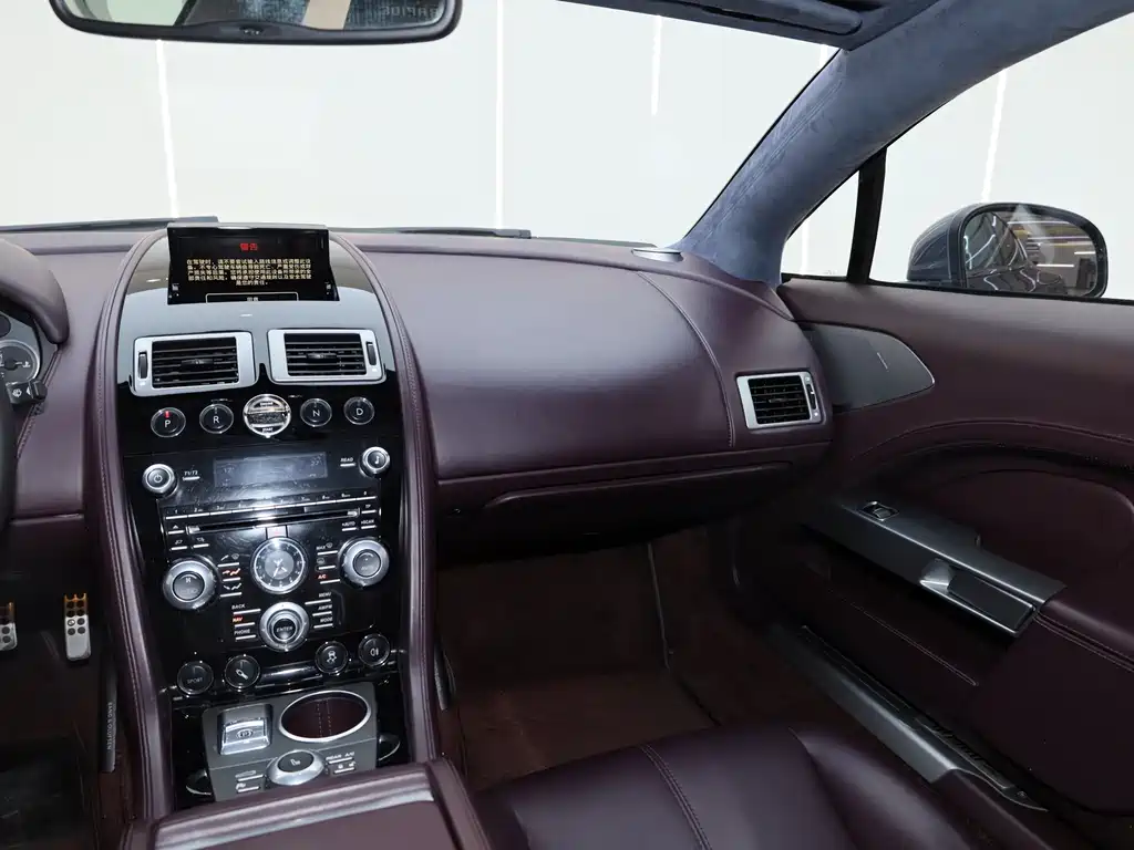 Aston Martin Rapide 2013 — фото 18
