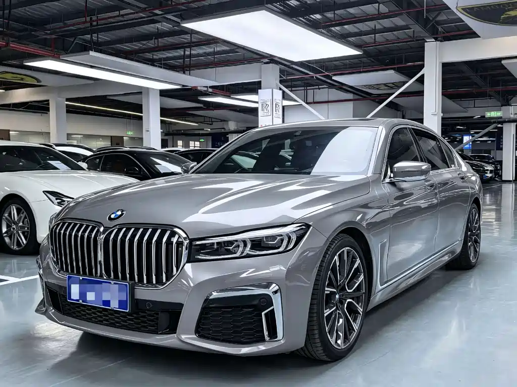 BMW 7 Series 2021 — фото 1