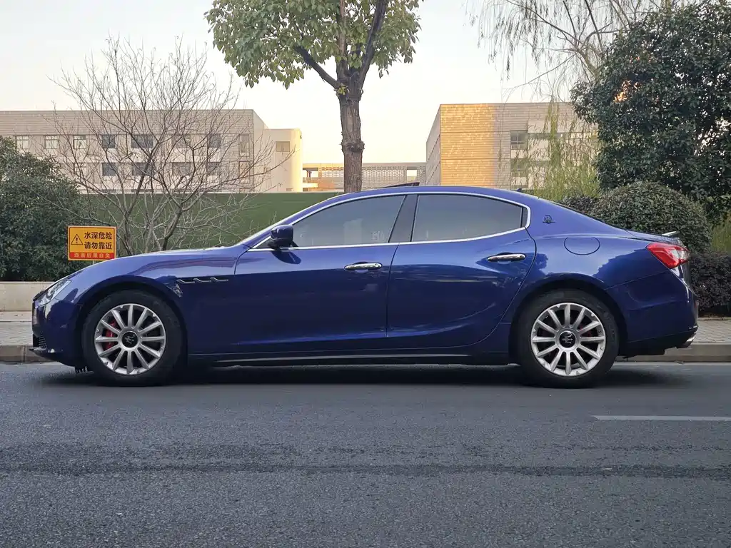 Maserati Ghibli 2016 — фото 16