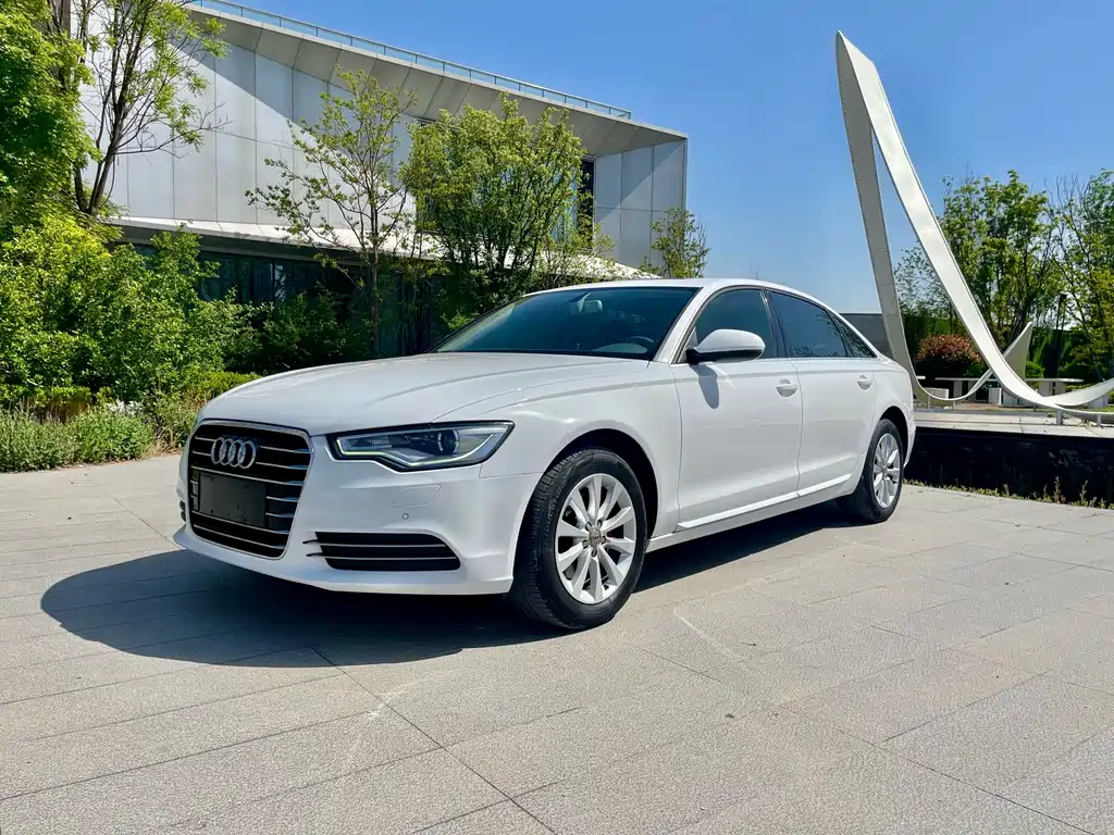 Audi A6L 2016 — фото 1