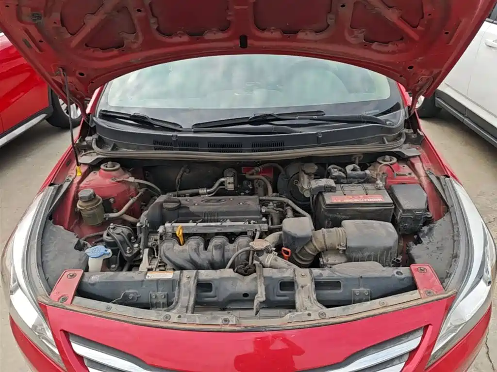Hyundai Verna 2015 — фото 20