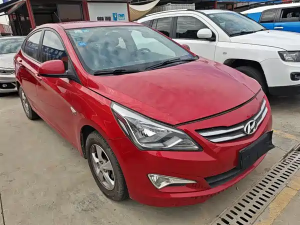 Hyundai Accent 2014