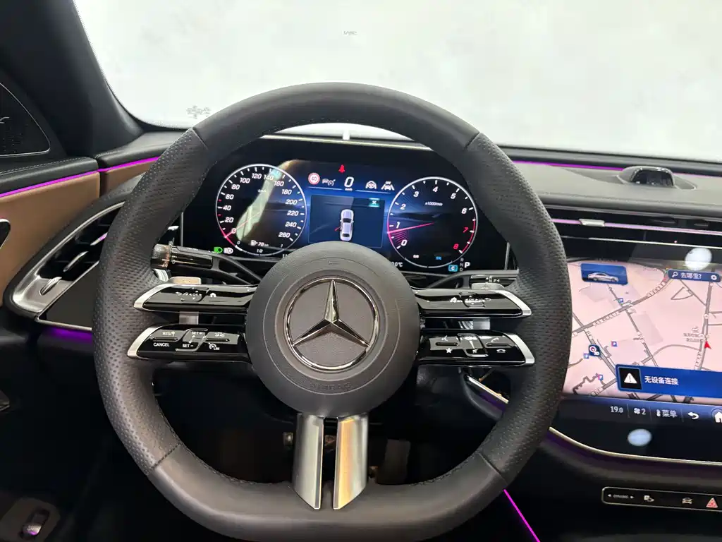 Mercedes-Benz E-Class 2025 — фото 16