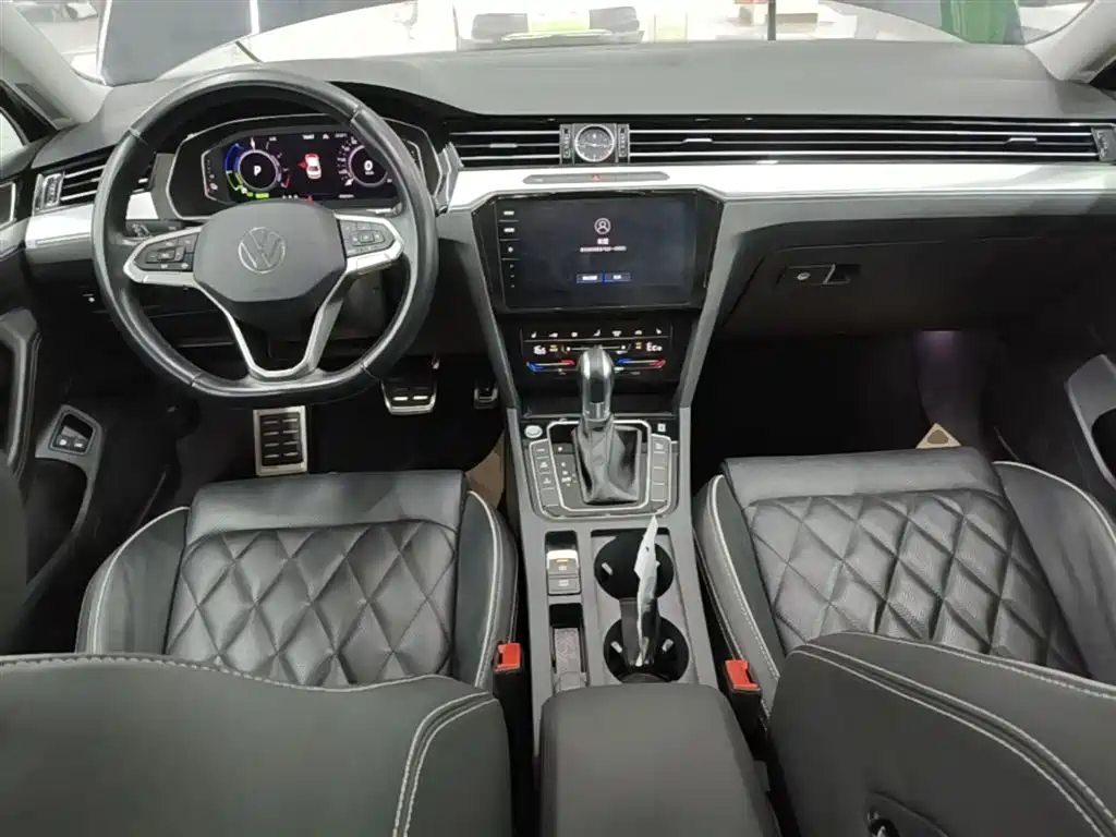 Volkswagen Magotan GTE PHEV 2022 — фото 10