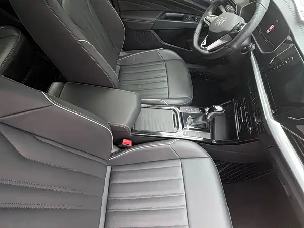 Volkswagen Passat 2023