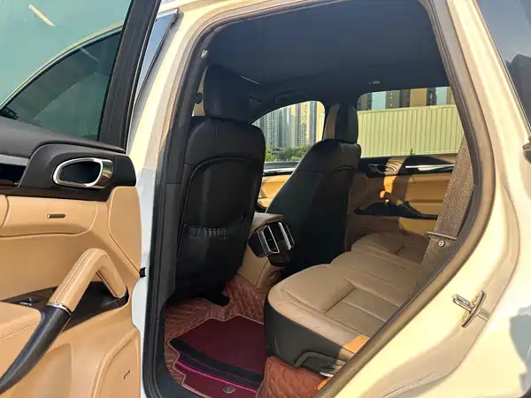 Porsche Cayenne 2016