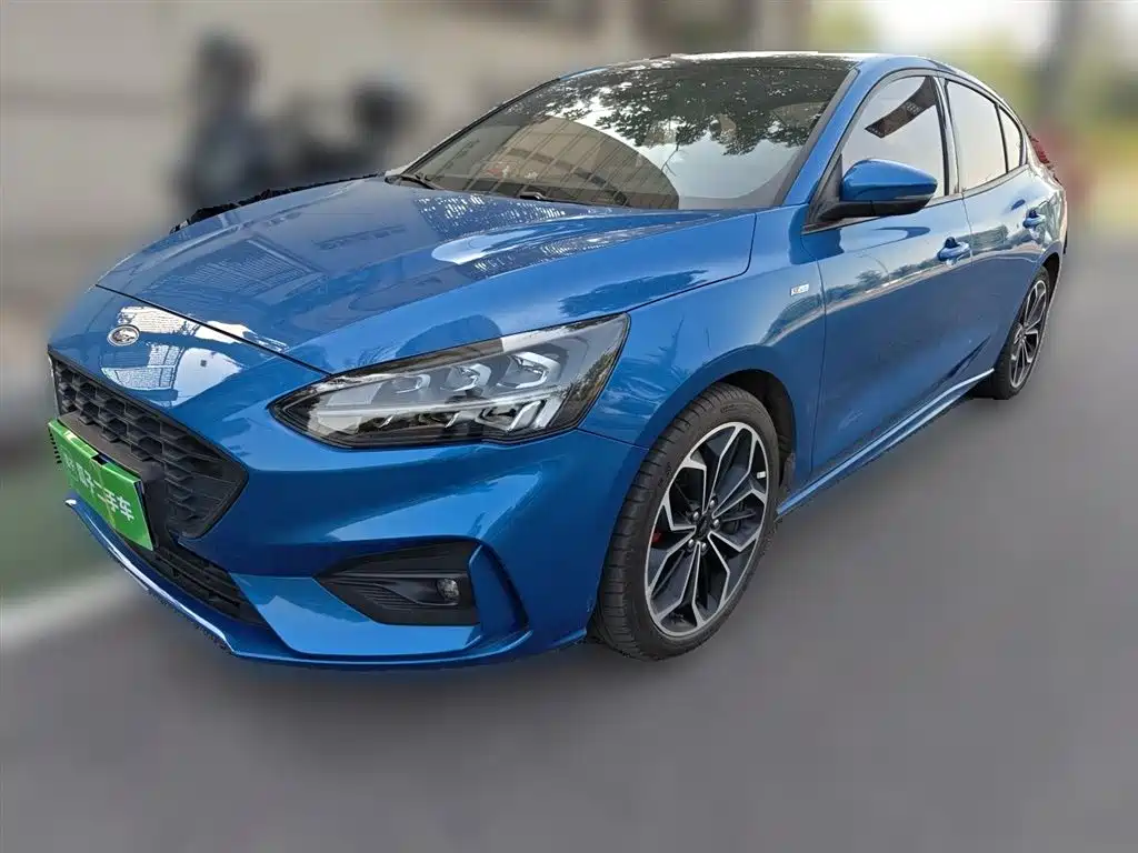 Ford Focus 2020 — фото 1