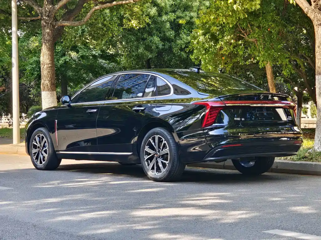 Hongqi H5 PHEV 2025 — фото 17