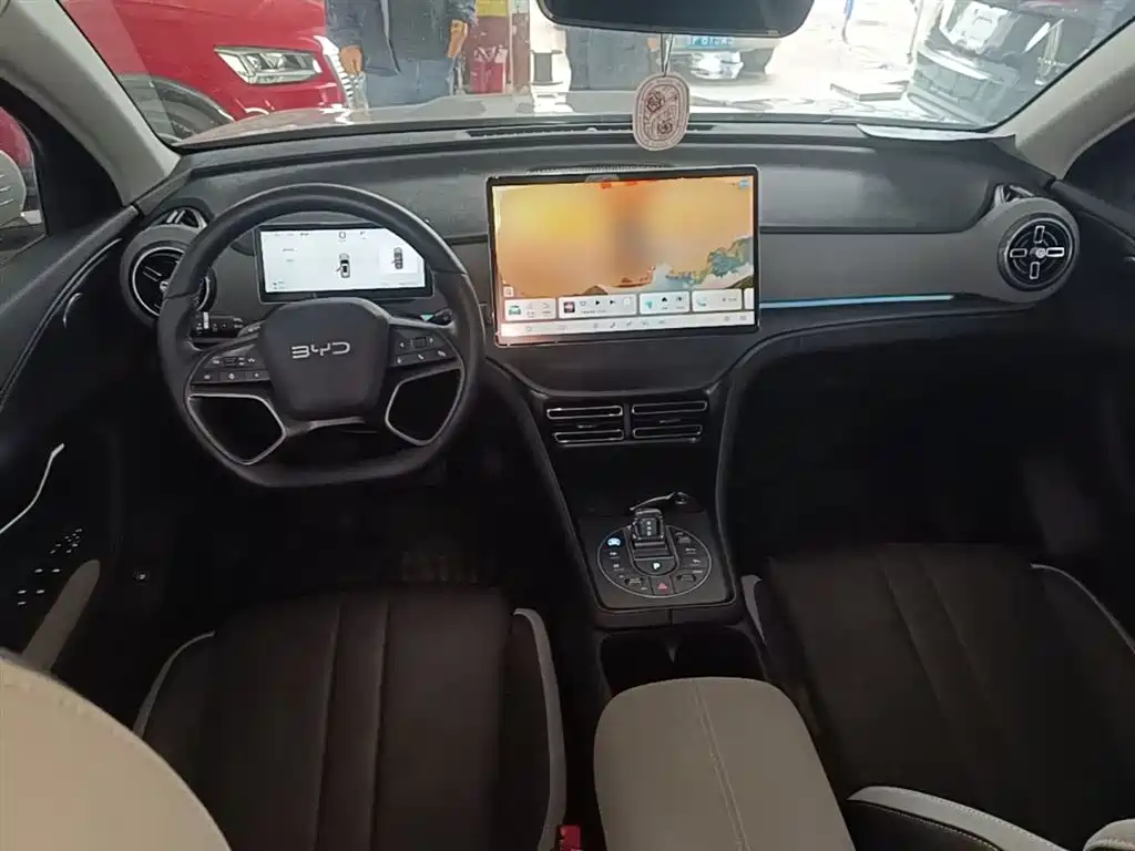 BYD Seal 05 DM-i 2025 — фото 10