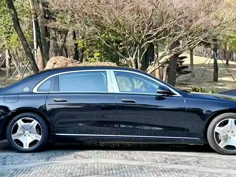 Mercedes-Benz S-Class 2023