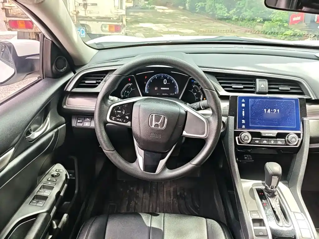 Honda Civic 2020 — фото 11